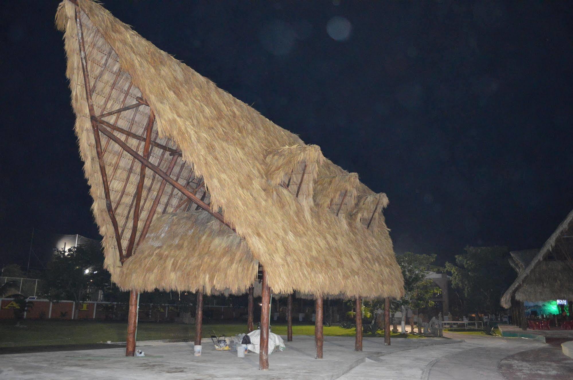 Hotel Hacienda Ixtlan Cozumel Exterior foto